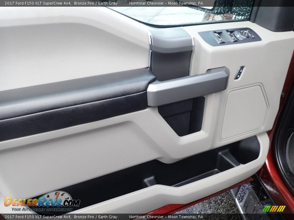 2017 Ford F150 XLT SuperCrew 4x4 Bronze Fire / Earth Gray Photo #24