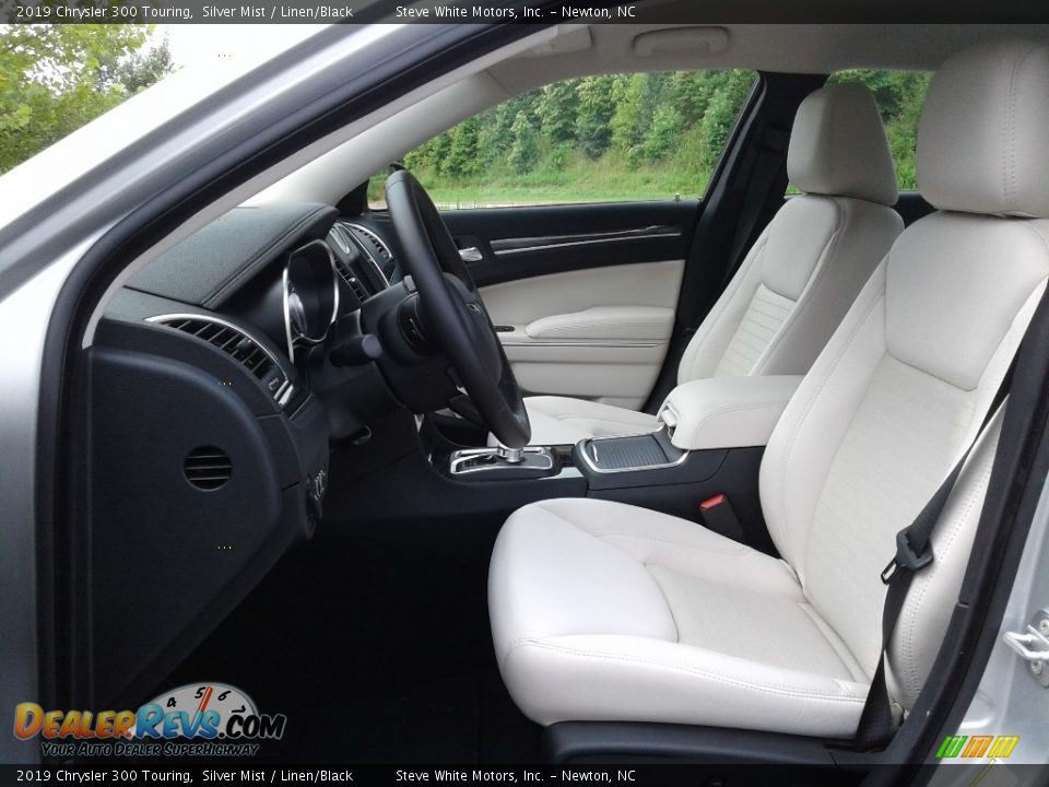 2019 Chrysler 300 Touring Silver Mist / Linen/Black Photo #10