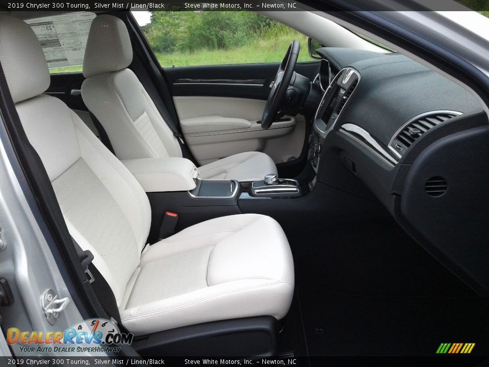 2019 Chrysler 300 Touring Silver Mist / Linen/Black Photo #14