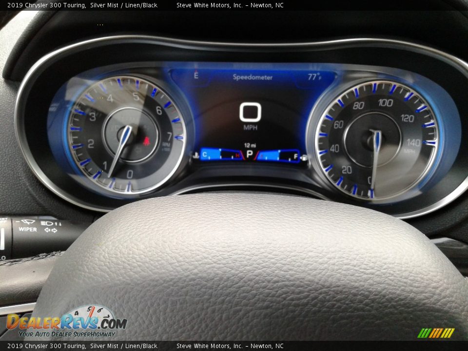 2019 Chrysler 300 Touring Silver Mist / Linen/Black Photo #18