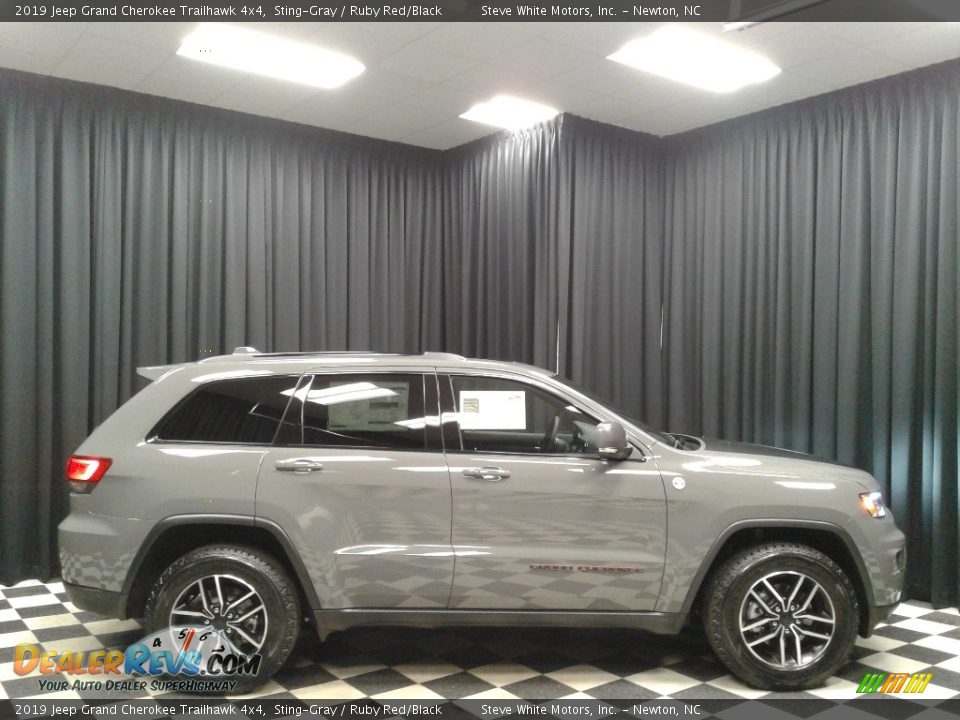 Sting-Gray 2019 Jeep Grand Cherokee Trailhawk 4x4 Photo #5