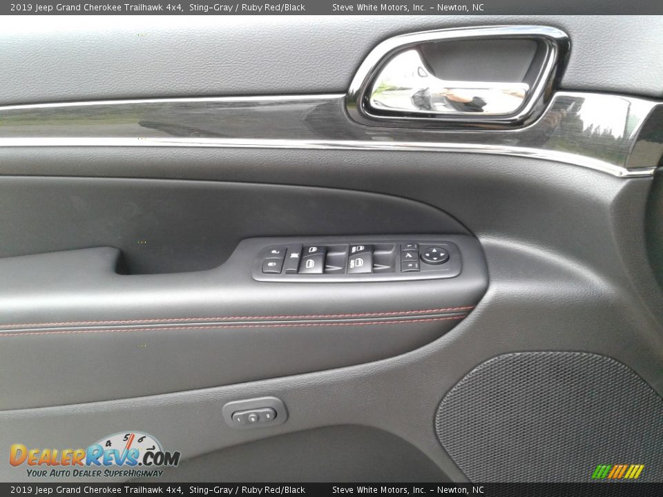 2019 Jeep Grand Cherokee Trailhawk 4x4 Sting-Gray / Ruby Red/Black Photo #9