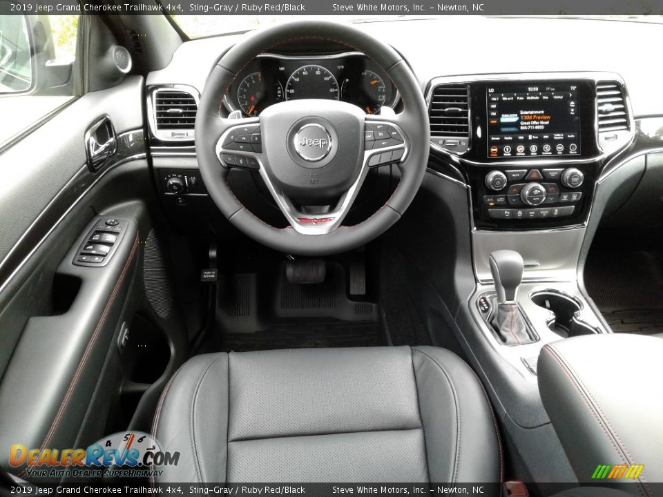 Dashboard of 2019 Jeep Grand Cherokee Trailhawk 4x4 Photo #36