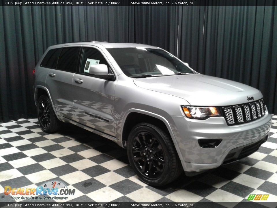 2019 Jeep Grand Cherokee Altitude 4x4 Billet Silver Metallic / Black Photo #4