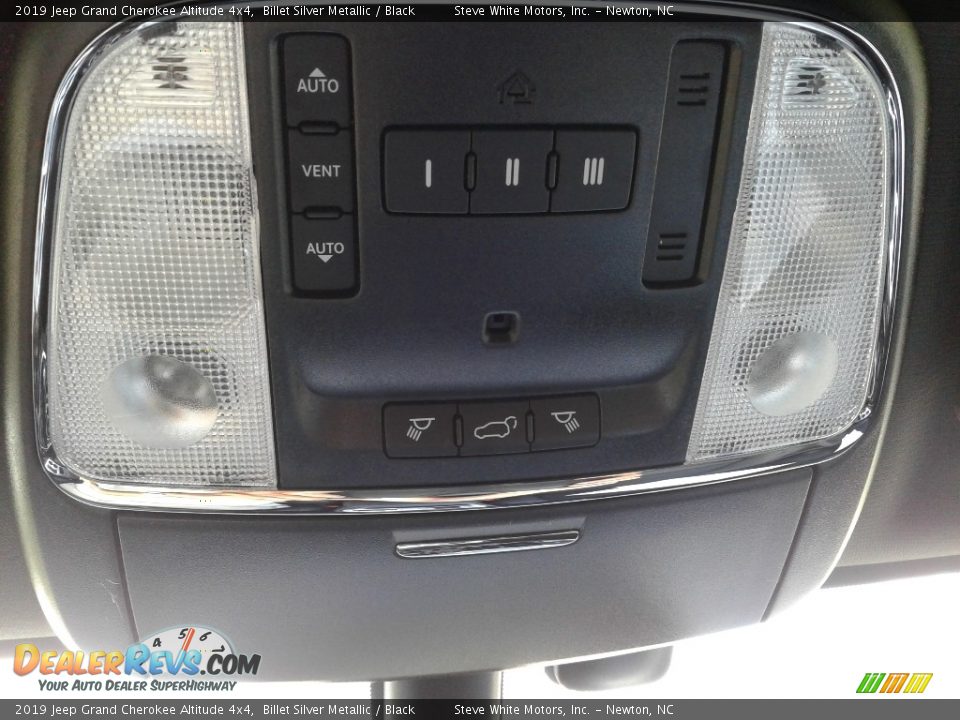 2019 Jeep Grand Cherokee Altitude 4x4 Billet Silver Metallic / Black Photo #31