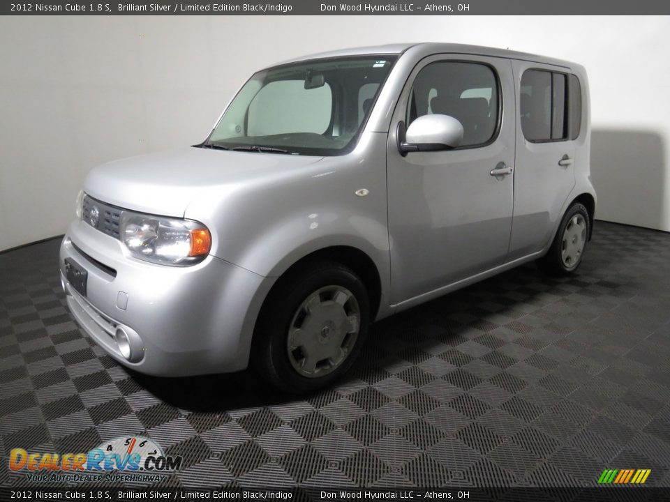 2012 Nissan Cube 1.8 S Brilliant Silver / Limited Edition Black/Indigo Photo #7