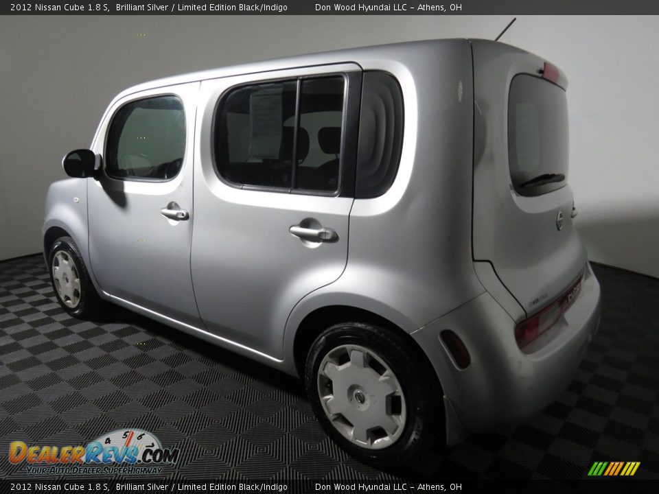 2012 Nissan Cube 1.8 S Brilliant Silver / Limited Edition Black/Indigo Photo #9