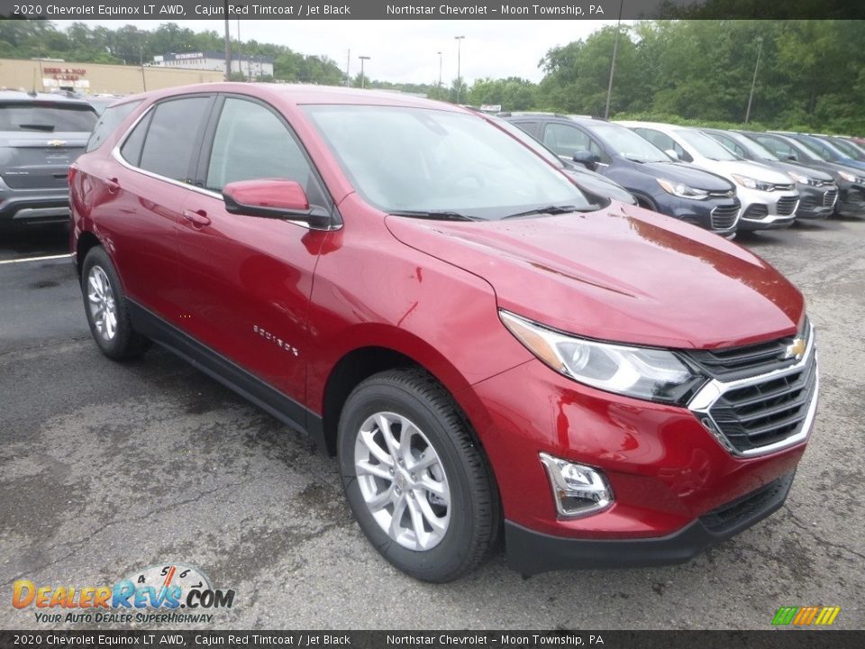 Front 3/4 View of 2020 Chevrolet Equinox LT AWD Photo #5