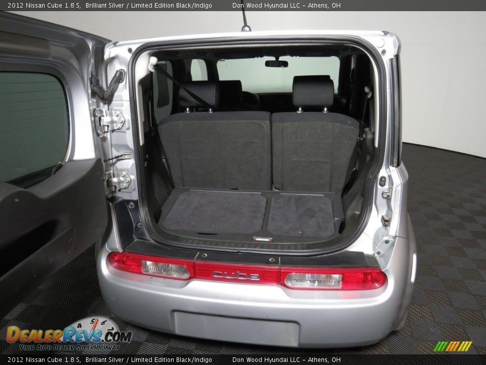 2012 Nissan Cube 1.8 S Brilliant Silver / Limited Edition Black/Indigo Photo #13