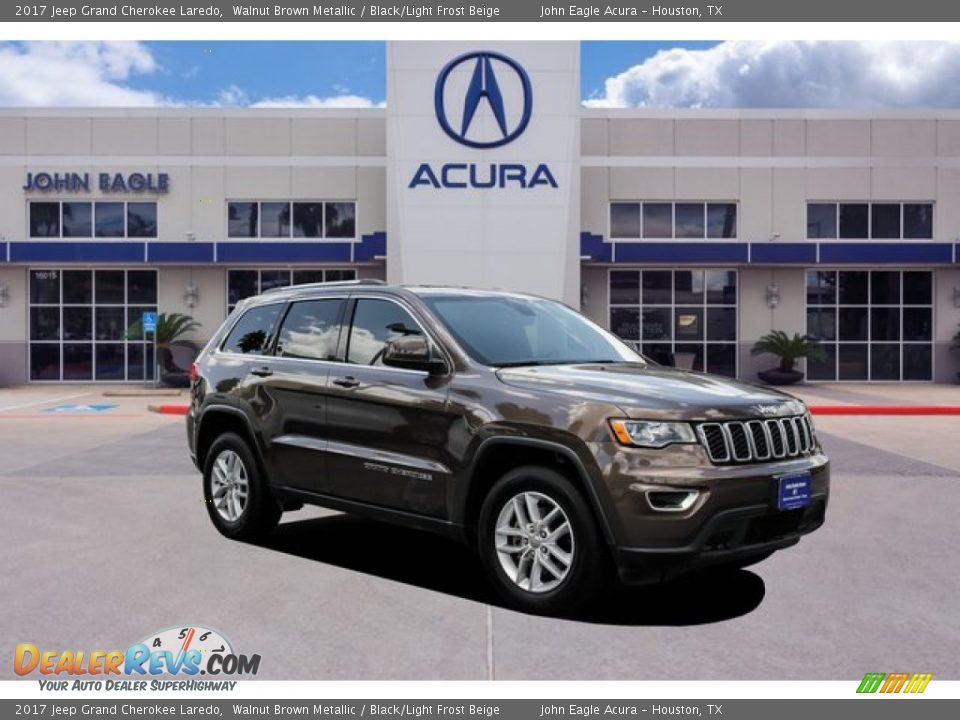 2017 Jeep Grand Cherokee Laredo Walnut Brown Metallic / Black/Light Frost Beige Photo #1