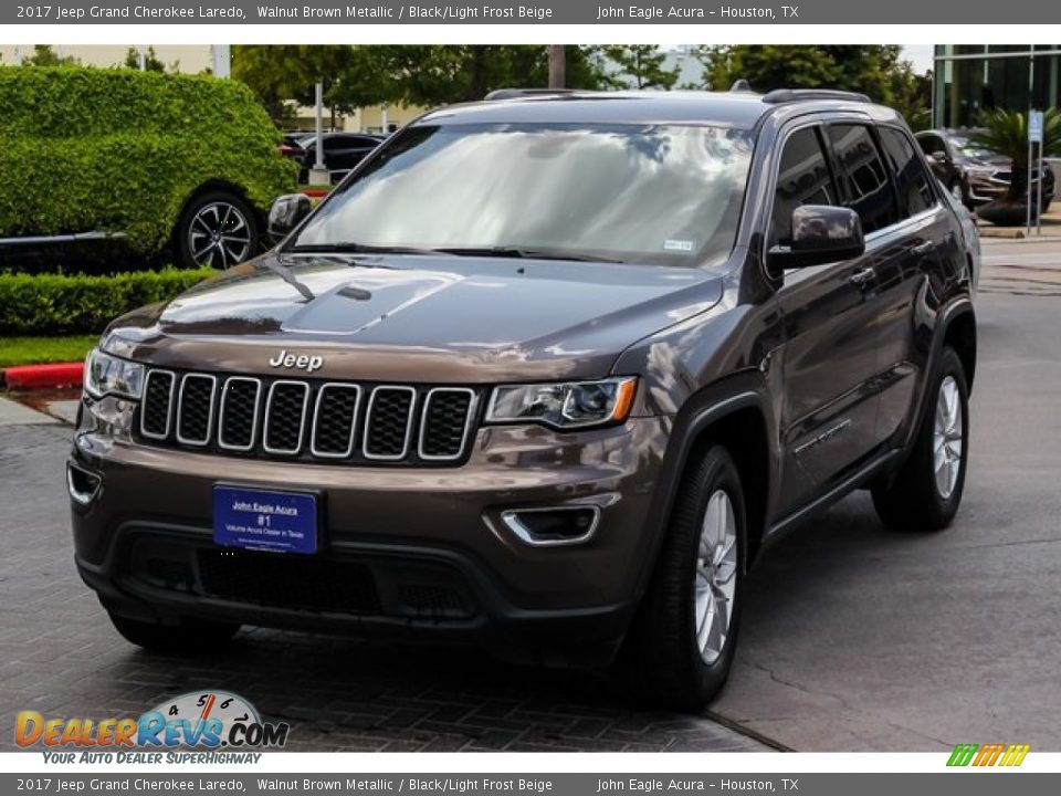 2017 Jeep Grand Cherokee Laredo Walnut Brown Metallic / Black/Light Frost Beige Photo #3