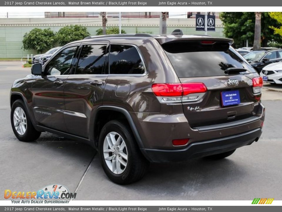 2017 Jeep Grand Cherokee Laredo Walnut Brown Metallic / Black/Light Frost Beige Photo #5
