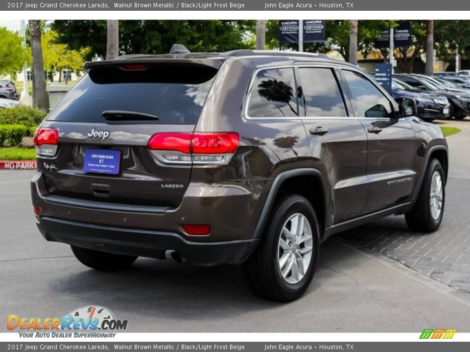 2017 Jeep Grand Cherokee Laredo Walnut Brown Metallic / Black/Light Frost Beige Photo #7