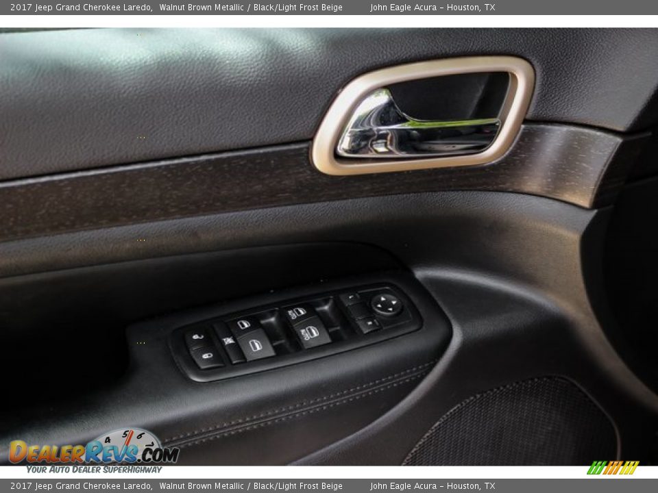2017 Jeep Grand Cherokee Laredo Walnut Brown Metallic / Black/Light Frost Beige Photo #15