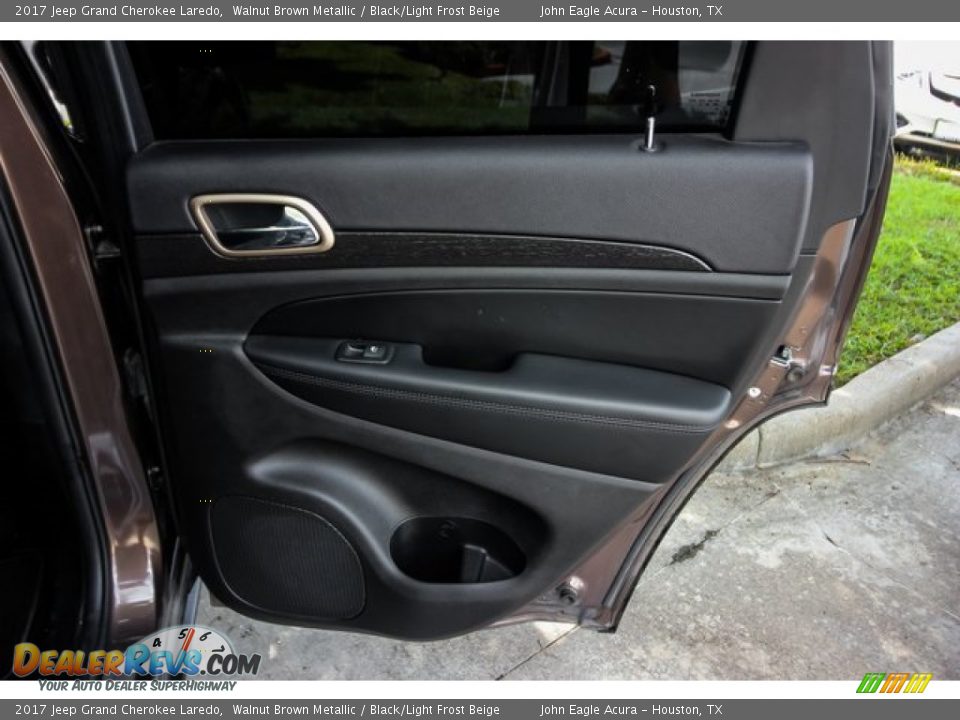2017 Jeep Grand Cherokee Laredo Walnut Brown Metallic / Black/Light Frost Beige Photo #22
