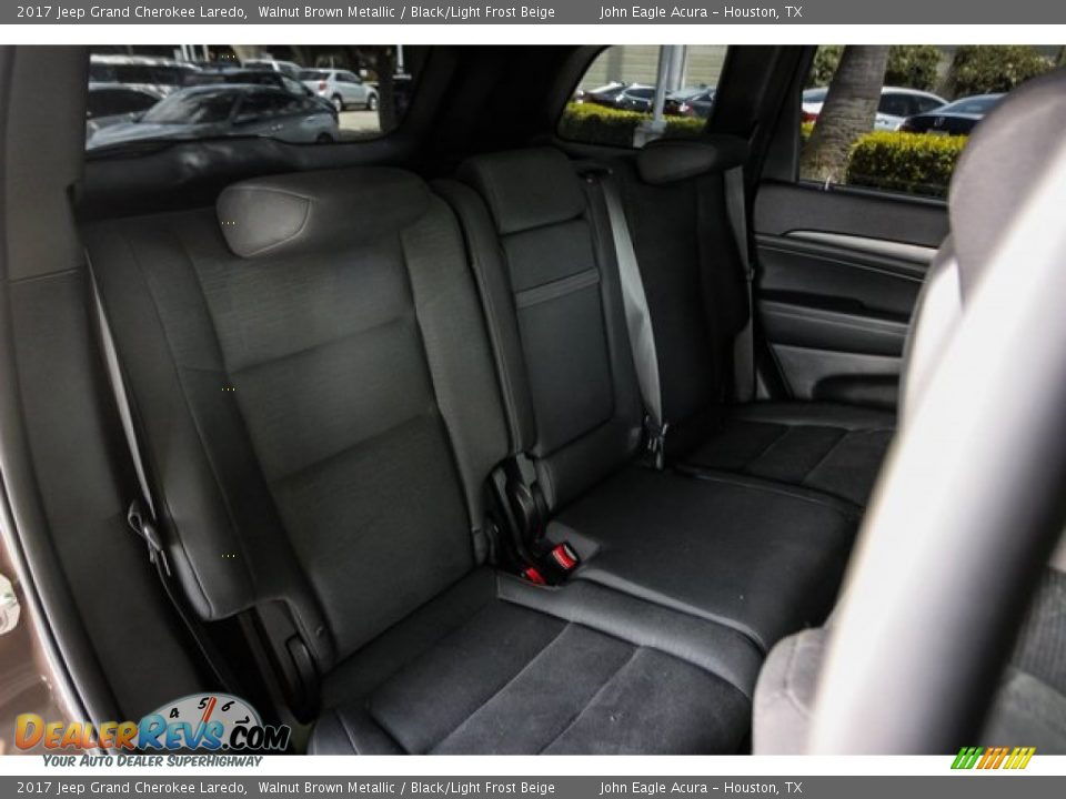2017 Jeep Grand Cherokee Laredo Walnut Brown Metallic / Black/Light Frost Beige Photo #23