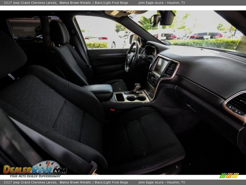 2017 Jeep Grand Cherokee Laredo Walnut Brown Metallic / Black/Light Frost Beige Photo #25
