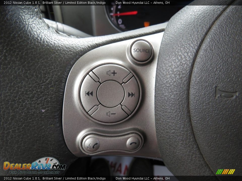 2012 Nissan Cube 1.8 S Brilliant Silver / Limited Edition Black/Indigo Photo #33
