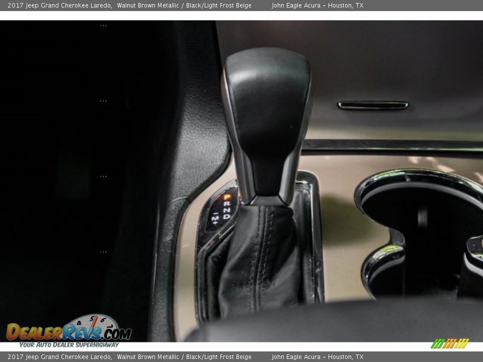 2017 Jeep Grand Cherokee Laredo Walnut Brown Metallic / Black/Light Frost Beige Photo #28