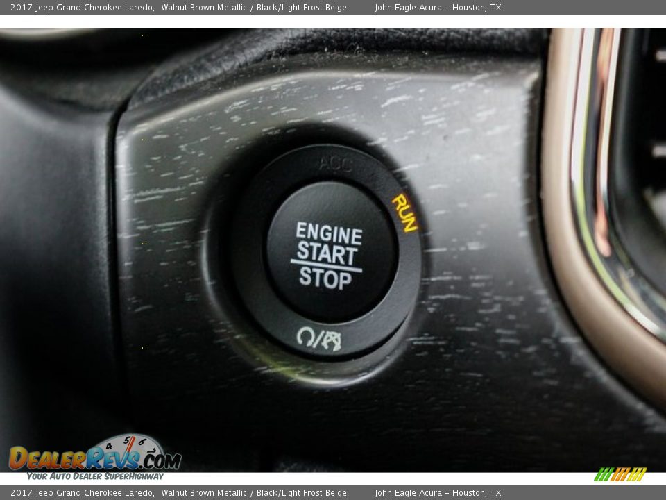2017 Jeep Grand Cherokee Laredo Walnut Brown Metallic / Black/Light Frost Beige Photo #31
