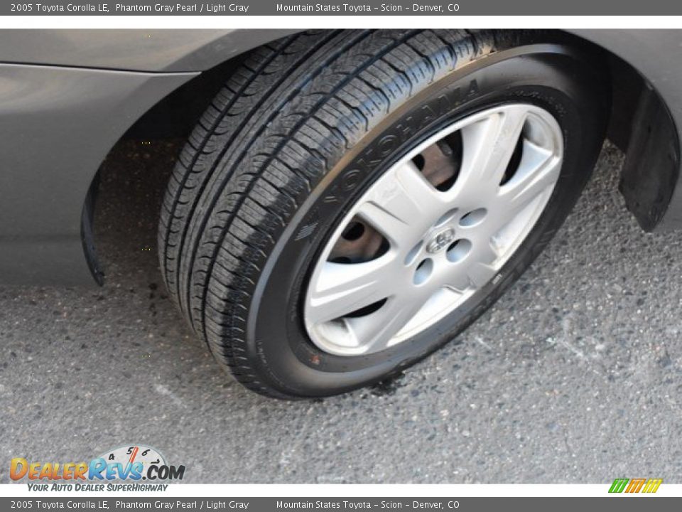 2005 Toyota Corolla LE Phantom Gray Pearl / Light Gray Photo #28