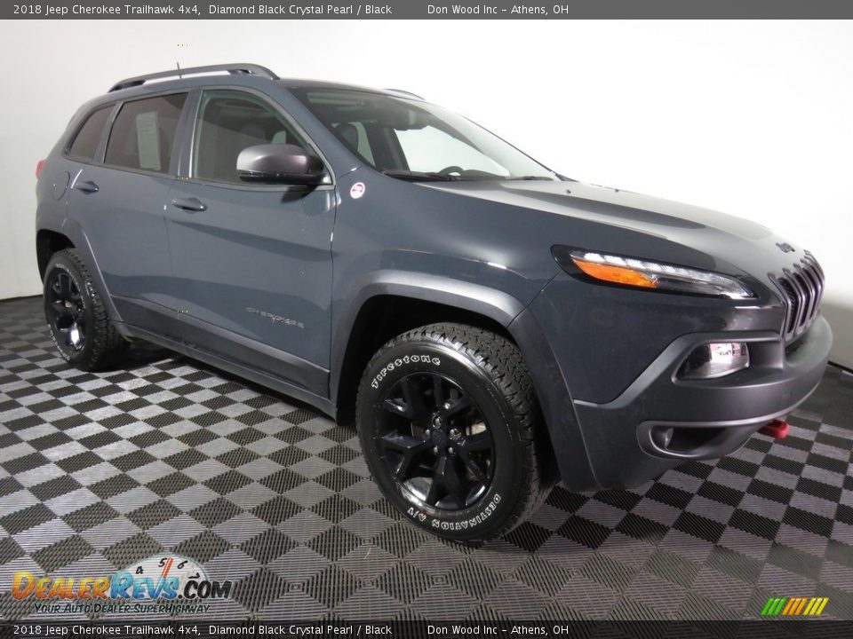 2018 Jeep Cherokee Trailhawk 4x4 Diamond Black Crystal Pearl / Black Photo #3