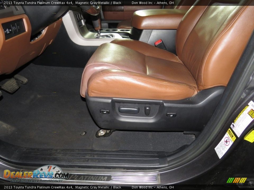 2013 Toyota Tundra Platinum CrewMax 4x4 Magnetic Gray Metallic / Black Photo #17