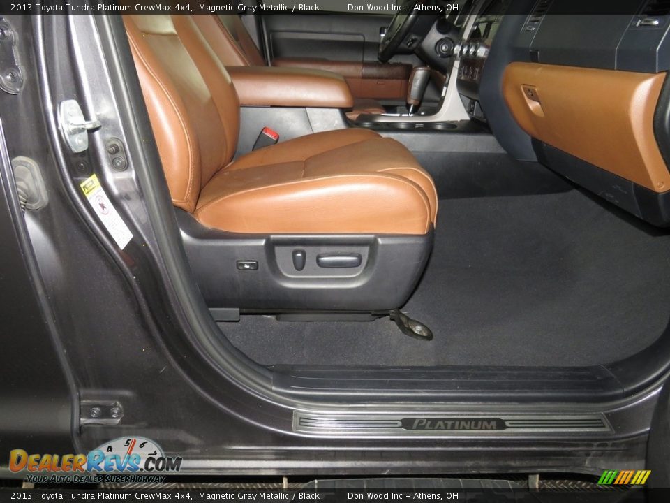 2013 Toyota Tundra Platinum CrewMax 4x4 Magnetic Gray Metallic / Black Photo #26