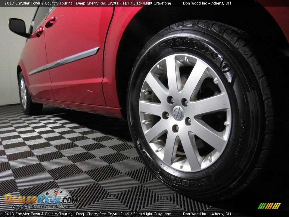 2013 Chrysler Town & Country Touring Deep Cherry Red Crystal Pearl / Black/Light Graystone Photo #10