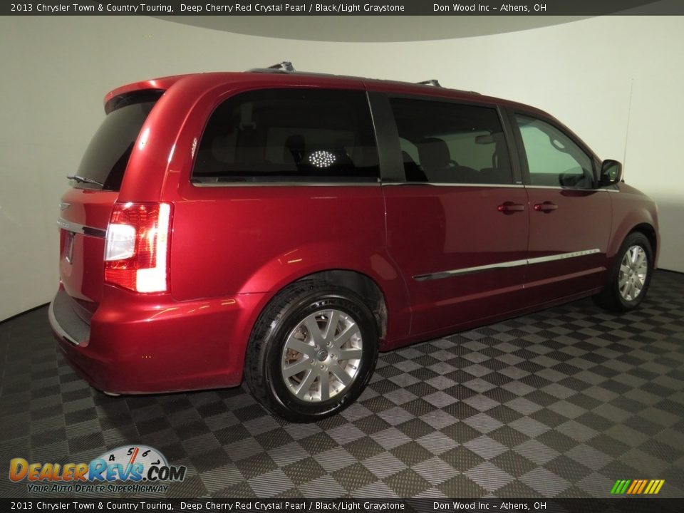 2013 Chrysler Town & Country Touring Deep Cherry Red Crystal Pearl / Black/Light Graystone Photo #15