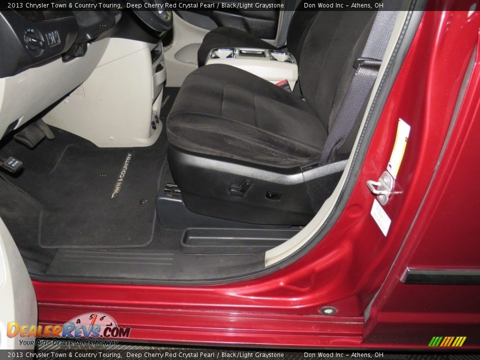 2013 Chrysler Town & Country Touring Deep Cherry Red Crystal Pearl / Black/Light Graystone Photo #18