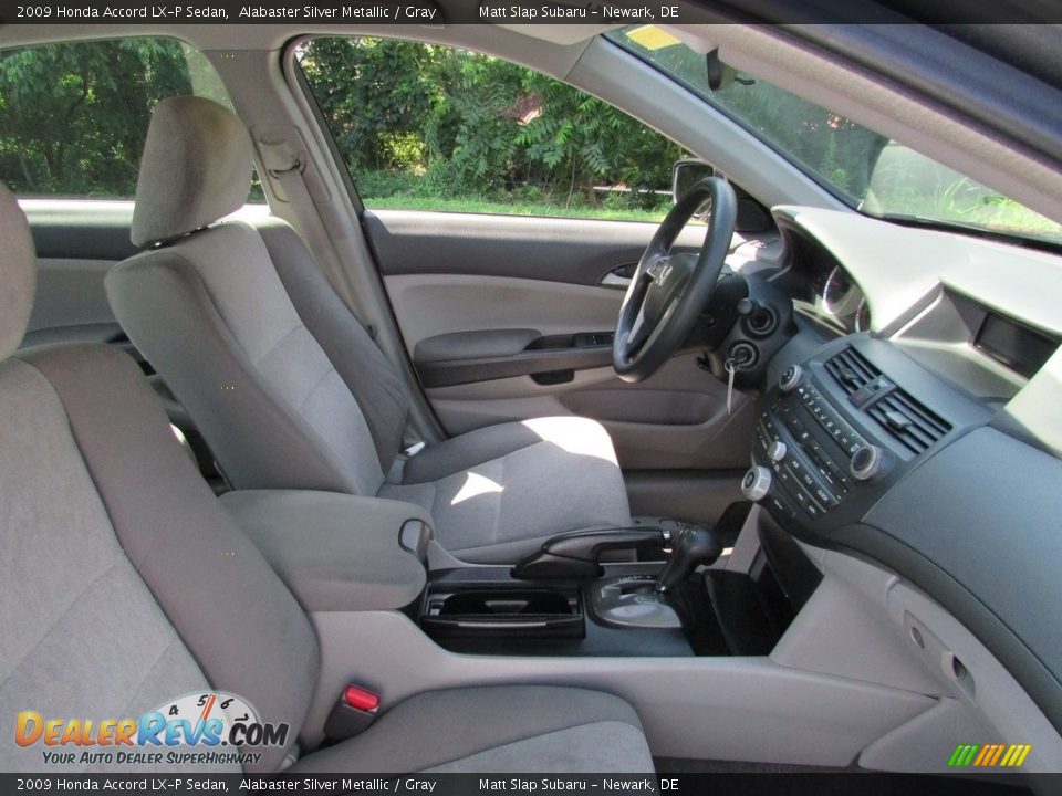 2009 Honda Accord LX-P Sedan Alabaster Silver Metallic / Gray Photo #17