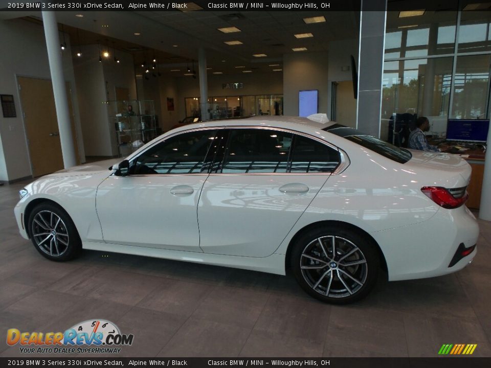 2019 BMW 3 Series 330i xDrive Sedan Alpine White / Black Photo #5