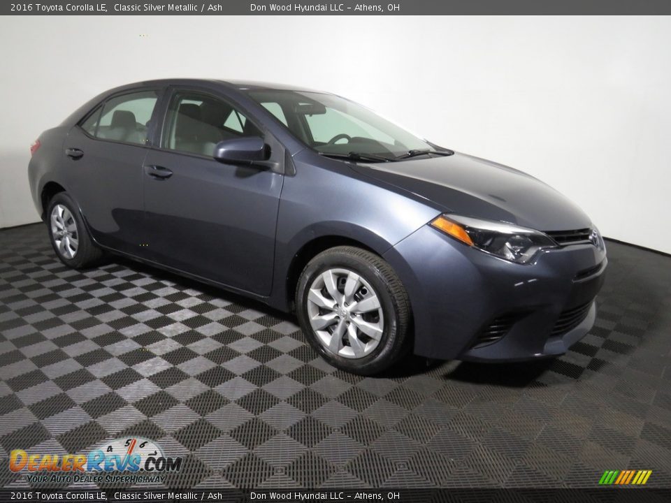 2016 Toyota Corolla LE Classic Silver Metallic / Ash Photo #2