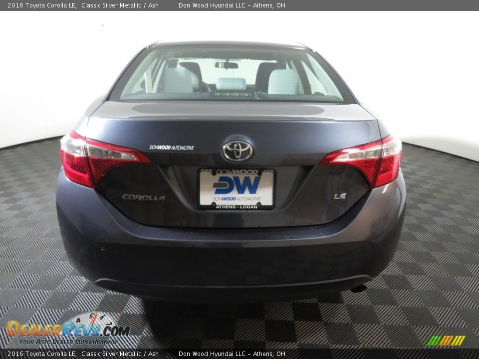2016 Toyota Corolla LE Classic Silver Metallic / Ash Photo #11
