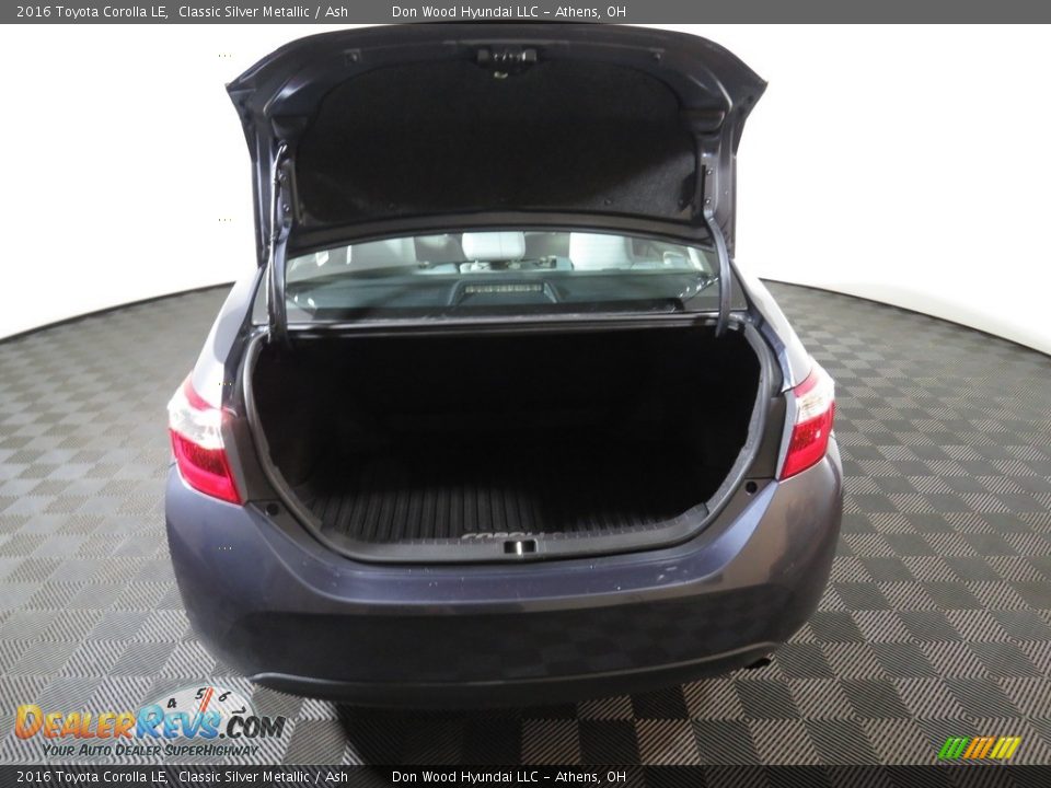2016 Toyota Corolla LE Classic Silver Metallic / Ash Photo #12