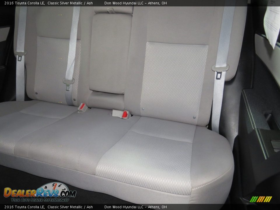 2016 Toyota Corolla LE Classic Silver Metallic / Ash Photo #19