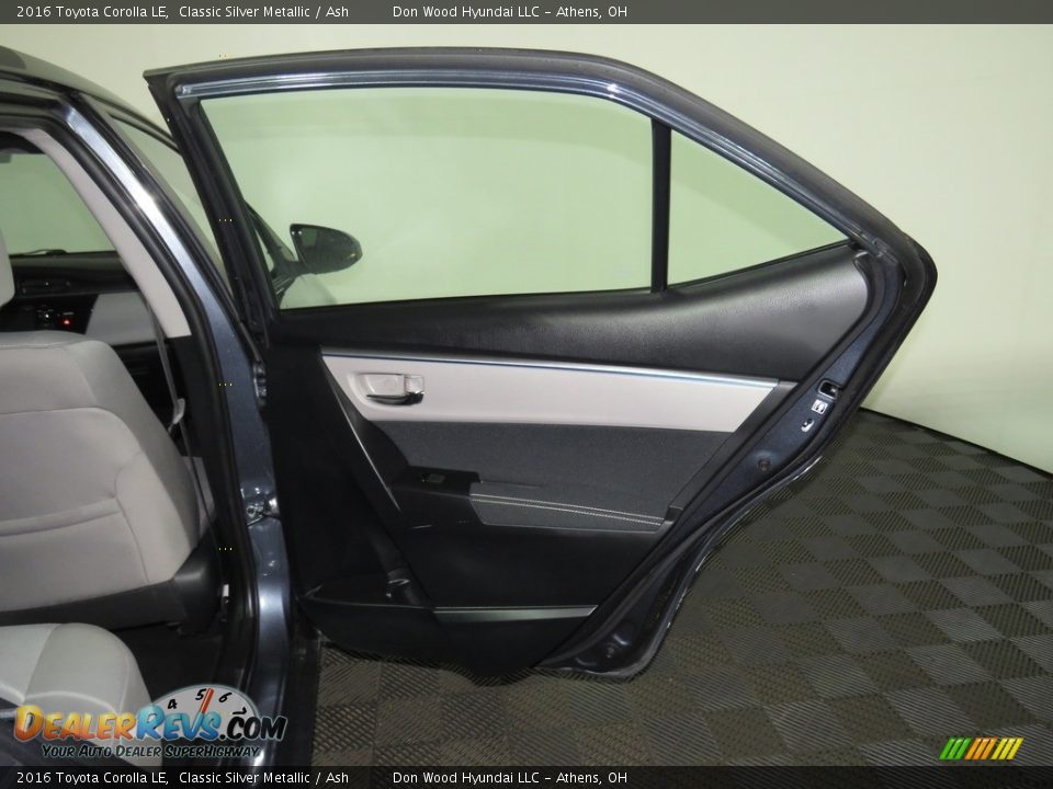 2016 Toyota Corolla LE Classic Silver Metallic / Ash Photo #22
