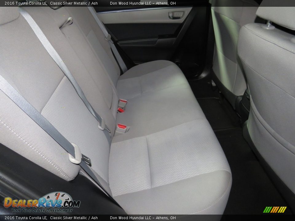 2016 Toyota Corolla LE Classic Silver Metallic / Ash Photo #23