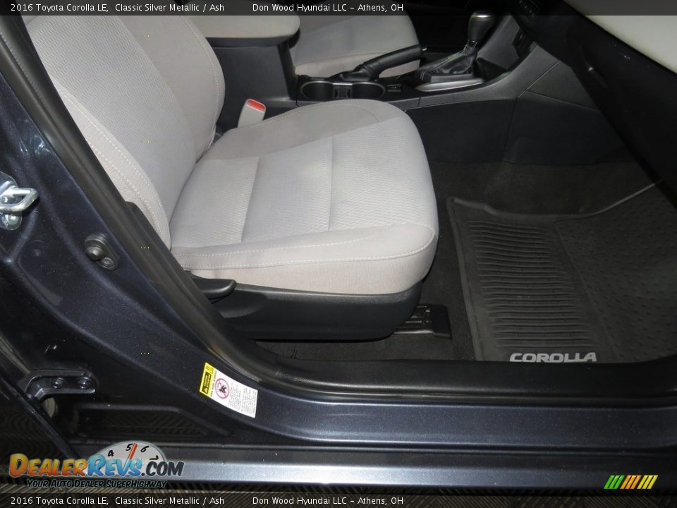 2016 Toyota Corolla LE Classic Silver Metallic / Ash Photo #25