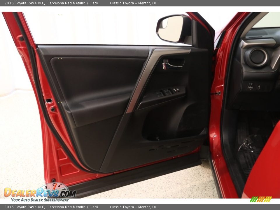 2016 Toyota RAV4 XLE Barcelona Red Metallic / Black Photo #4