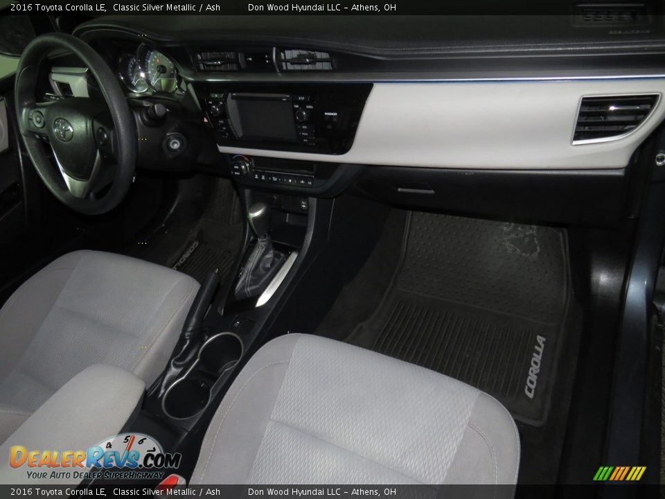 2016 Toyota Corolla LE Classic Silver Metallic / Ash Photo #26