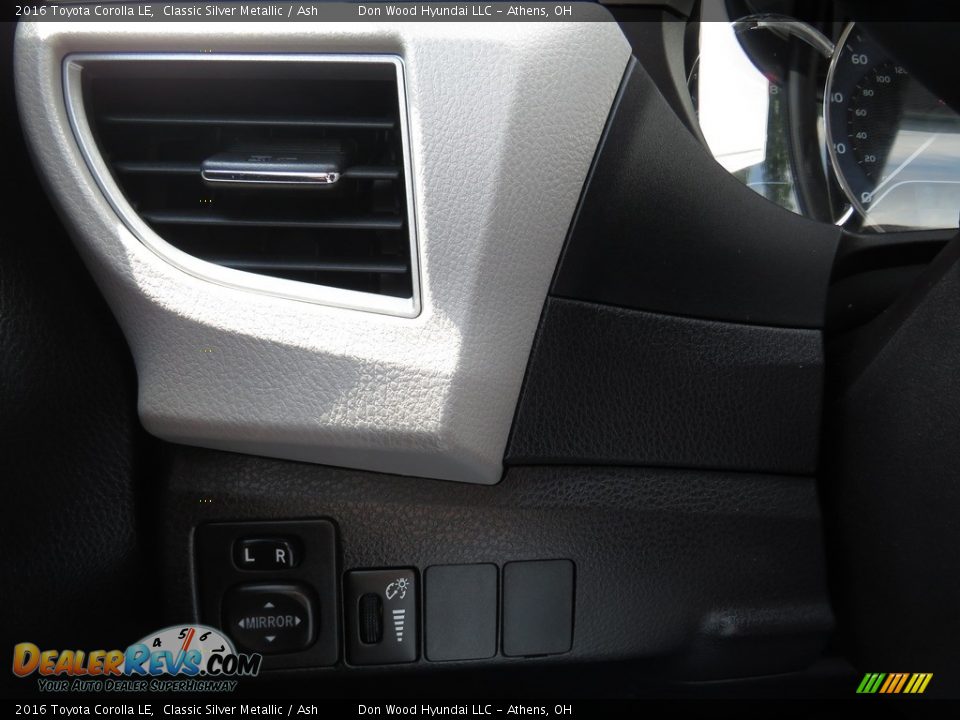2016 Toyota Corolla LE Classic Silver Metallic / Ash Photo #34