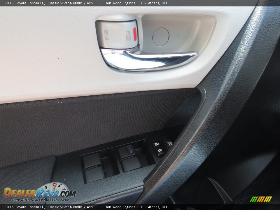 2016 Toyota Corolla LE Classic Silver Metallic / Ash Photo #35