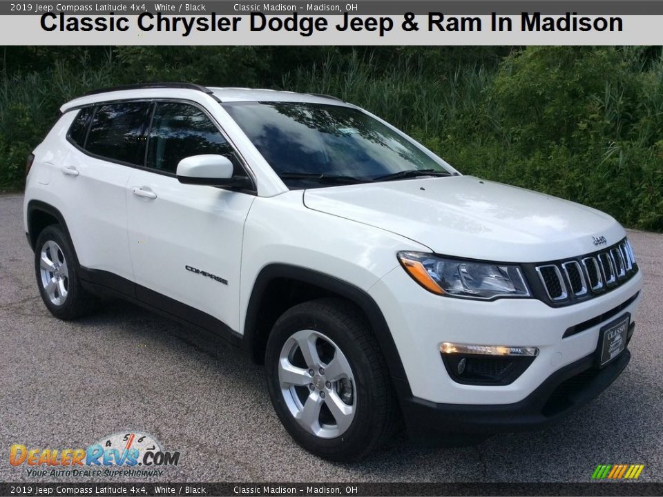 2019 Jeep Compass Latitude 4x4 White / Black Photo #1