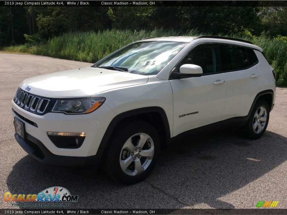 2019 Jeep Compass Latitude 4x4 White / Black Photo #3
