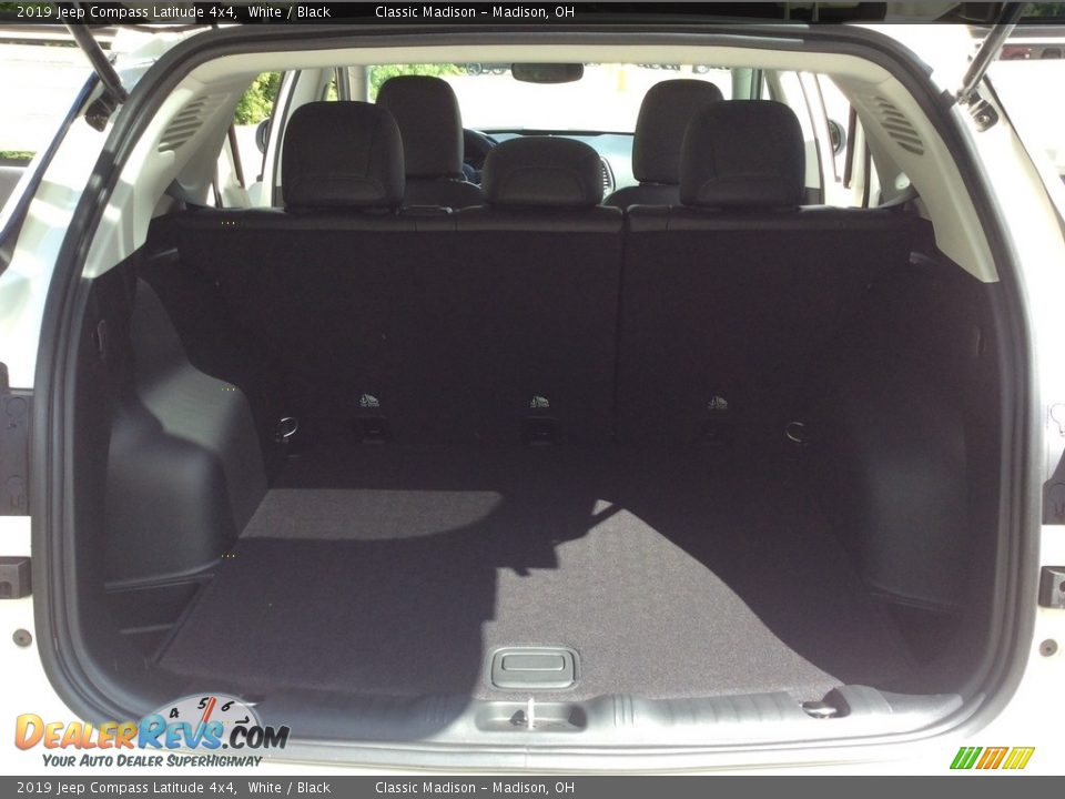 2019 Jeep Compass Latitude 4x4 White / Black Photo #18