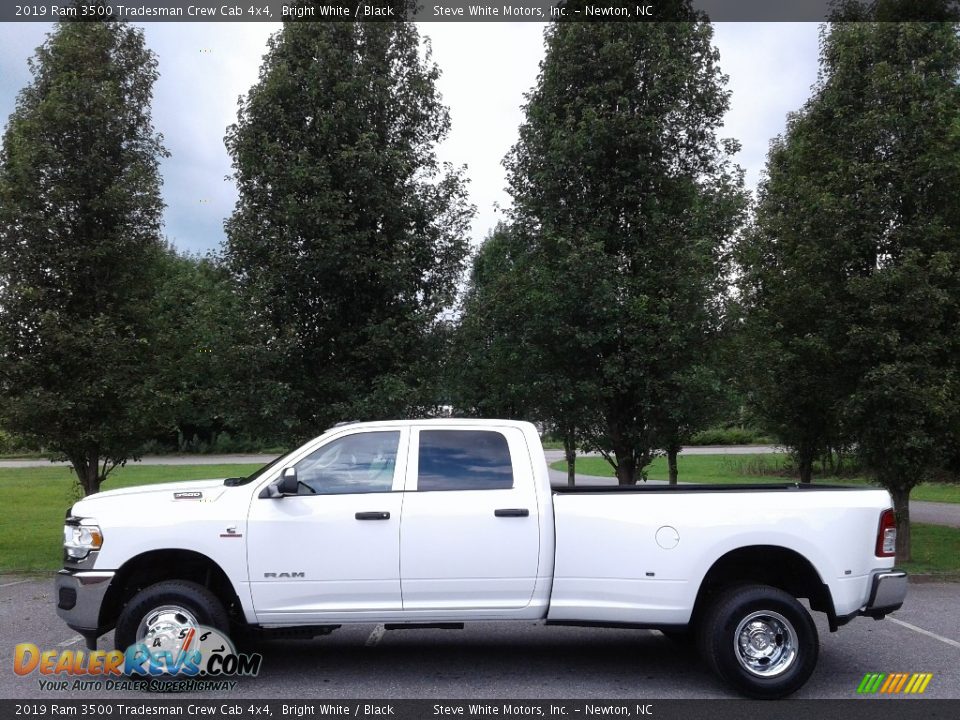 2019 Ram 3500 Tradesman Crew Cab 4x4 Bright White / Black Photo #1
