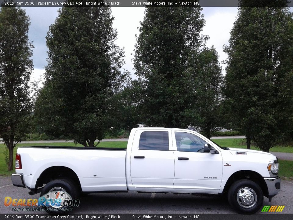 2019 Ram 3500 Tradesman Crew Cab 4x4 Bright White / Black Photo #5