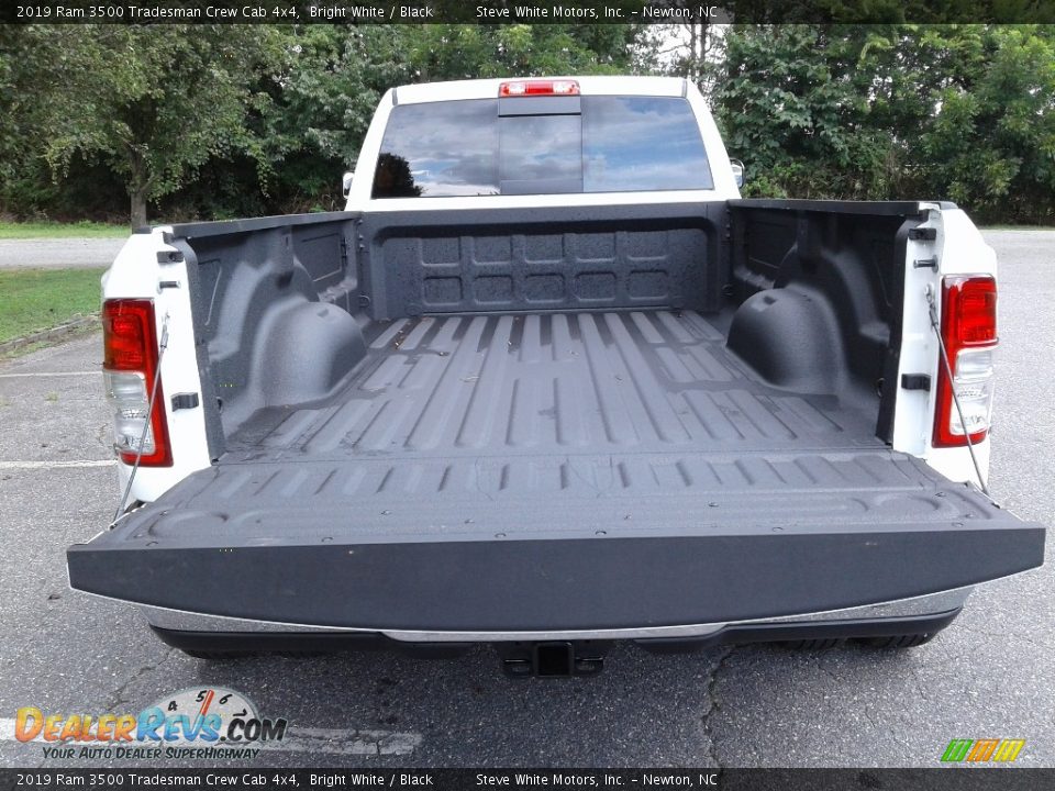 2019 Ram 3500 Tradesman Crew Cab 4x4 Bright White / Black Photo #12